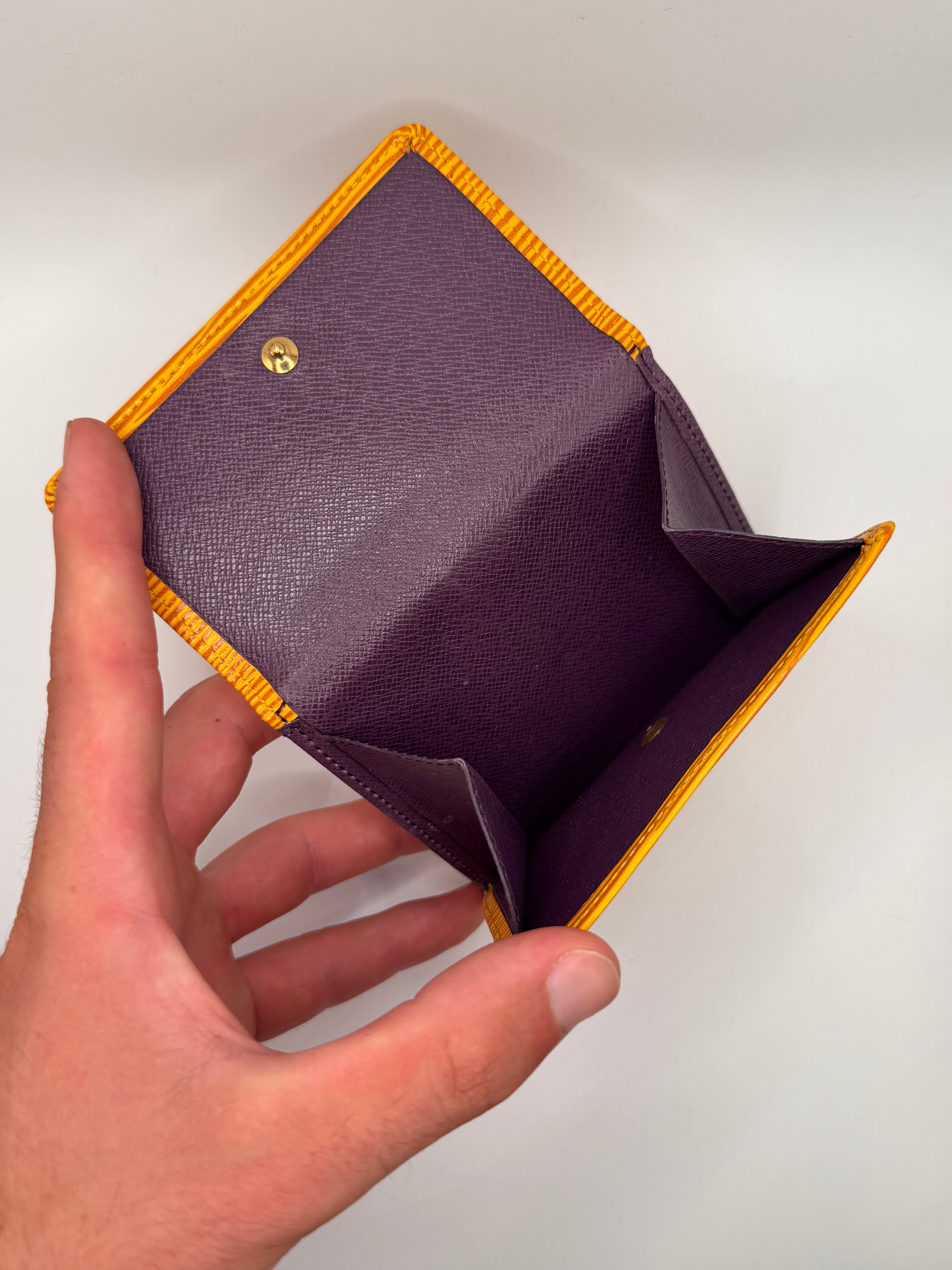 Le Portefeuille Louis Vuitton Elise - Cuir Épi Jaune STYL