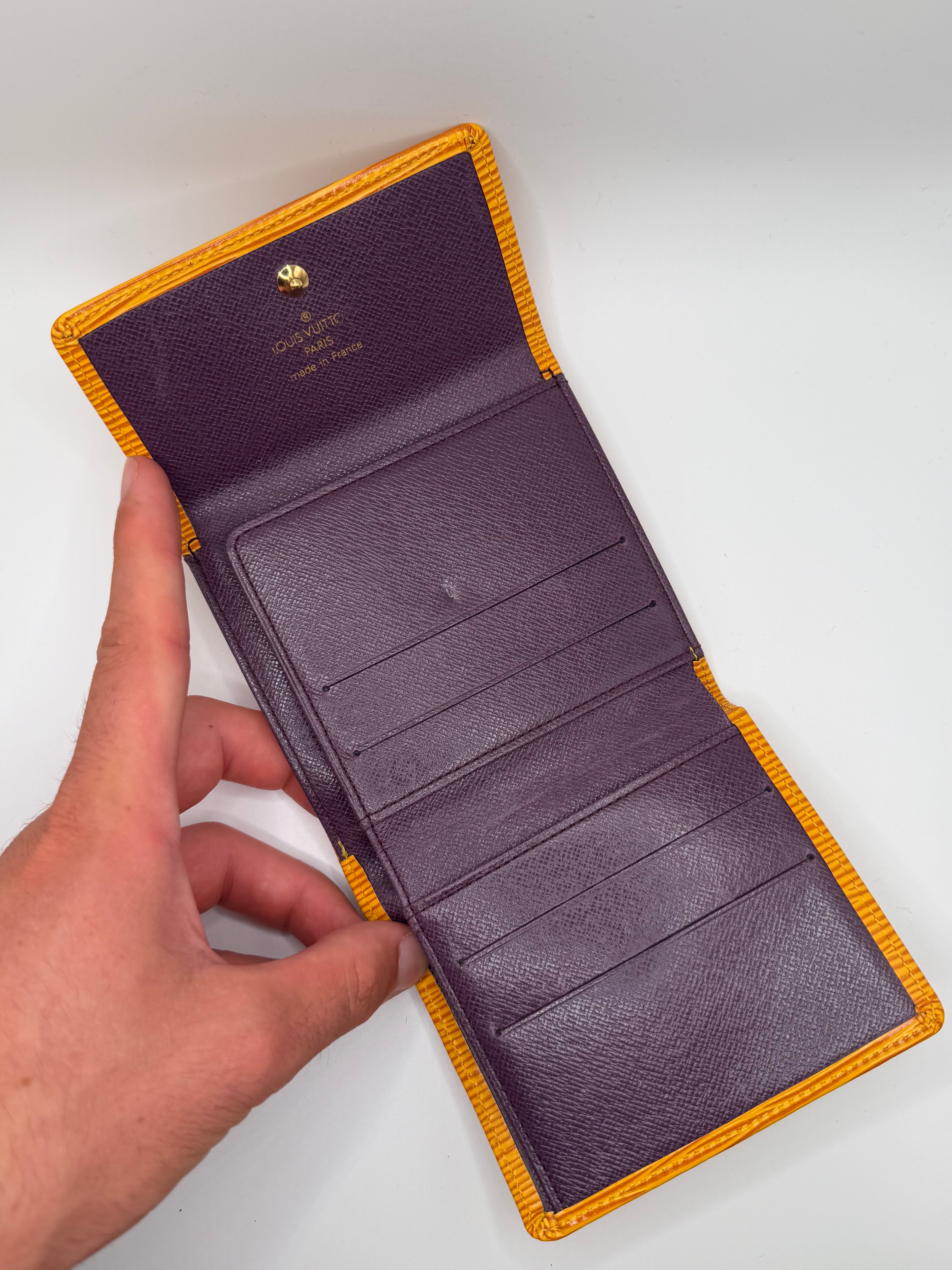 Le Portefeuille Louis Vuitton Elise - Cuir Épi Jaune STYL