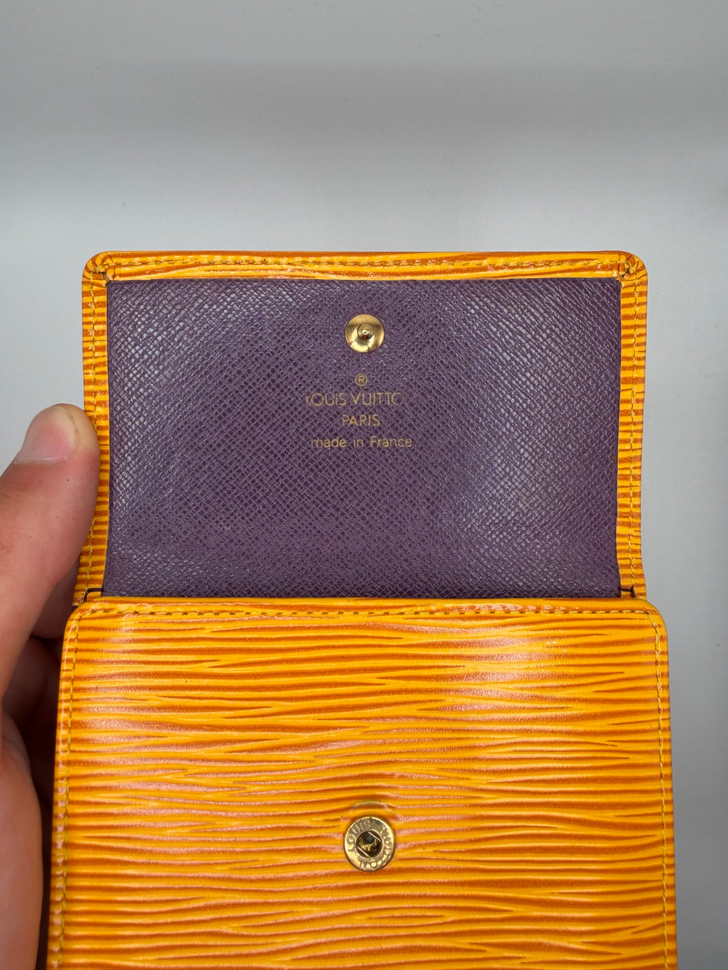 Le Portefeuille Louis Vuitton Elise - Cuir Épi Jaune STYL