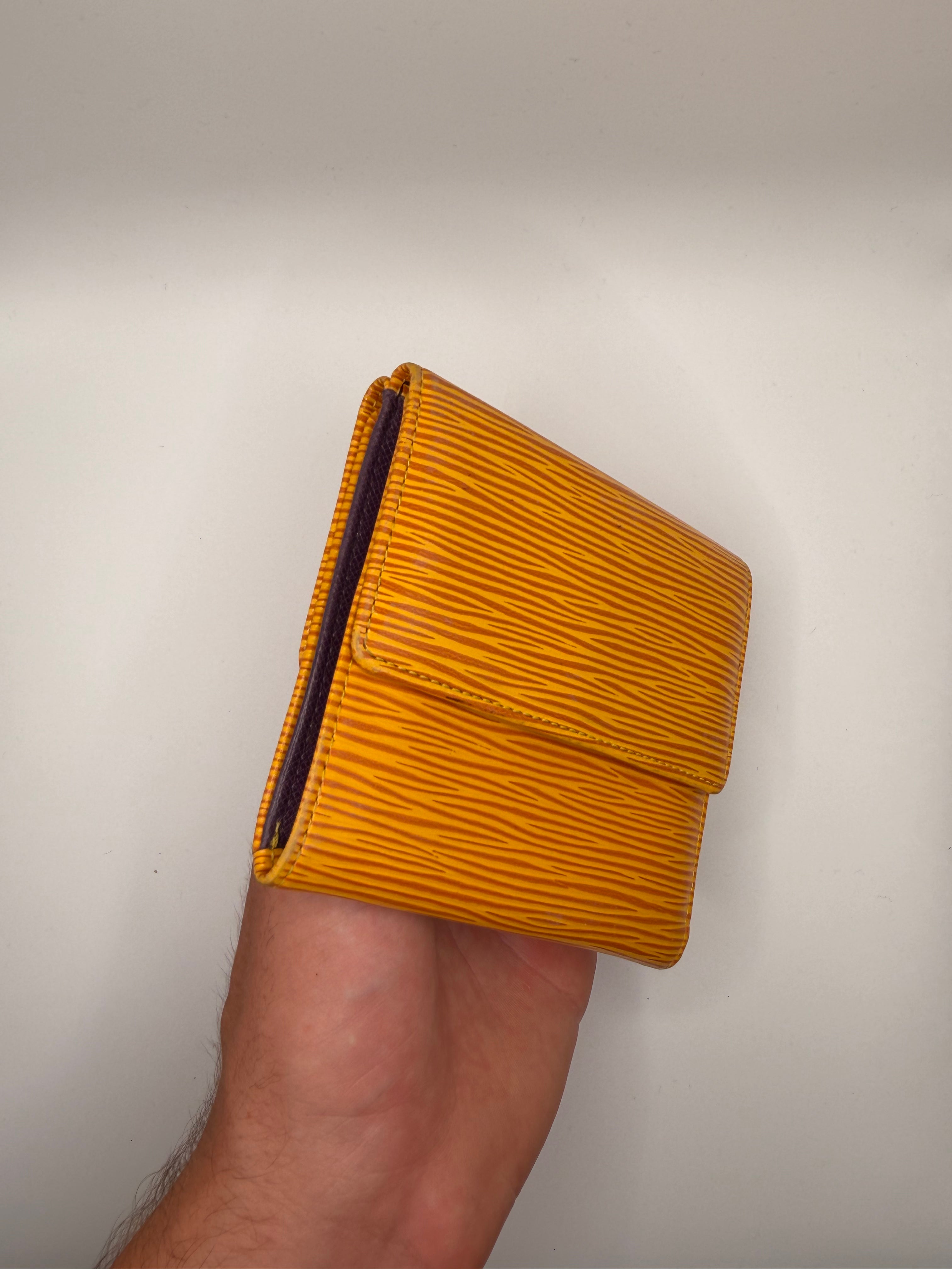 Le Portefeuille Louis Vuitton Elise - Cuir Épi Jaune STYL