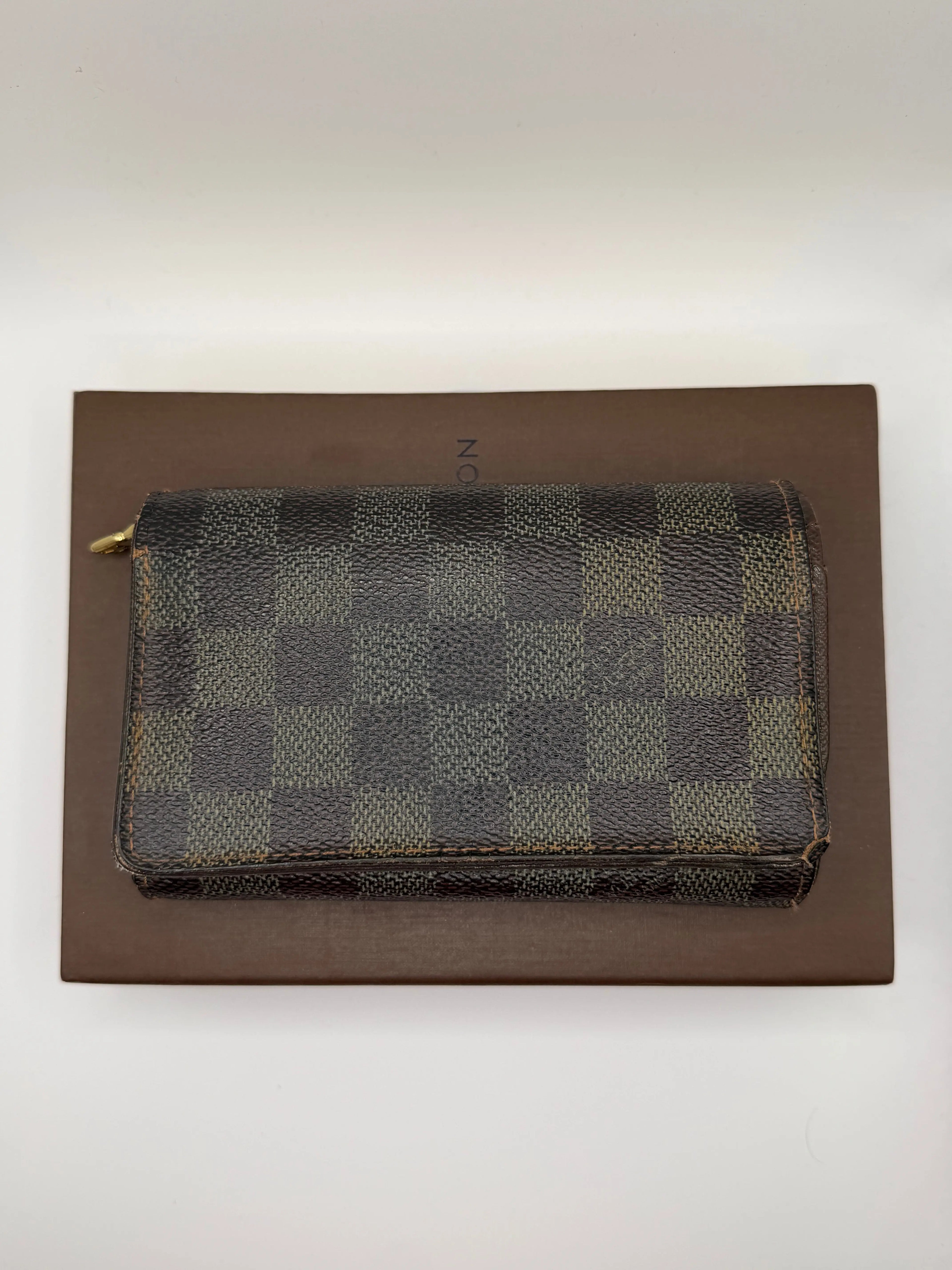 Le Portefeuille Louis Vuitton Trésor - Toile Damier Ébène STYL