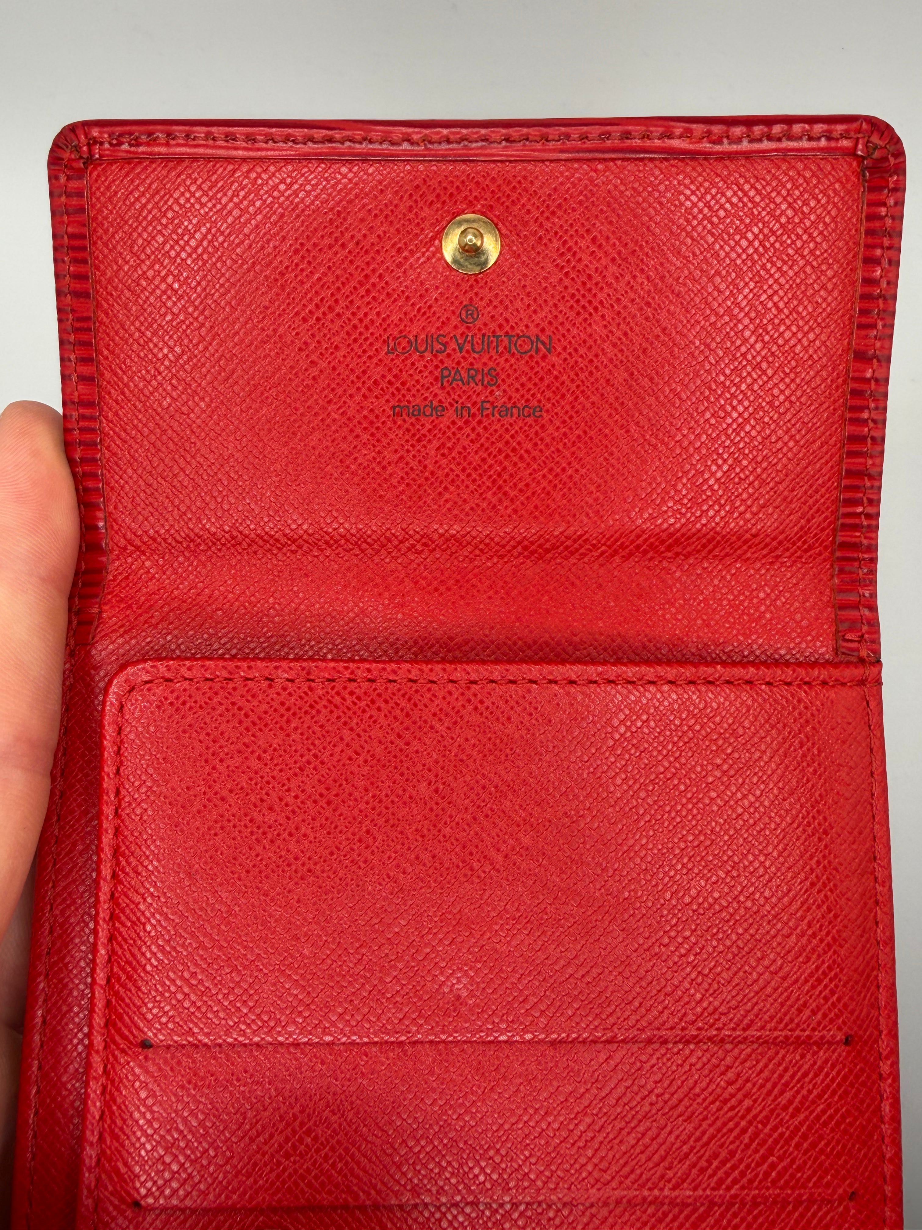 Le Portefeuille Louis Vuitton Élise - Cuir Épi Rouge STYL