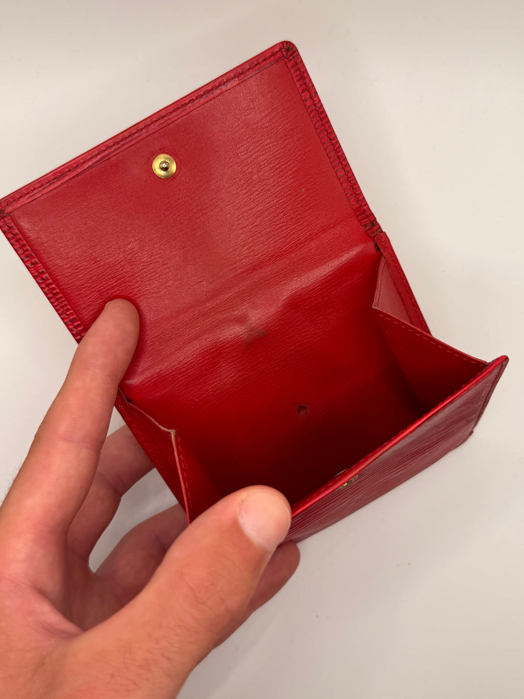 Le Portefeuille Louis Vuitton Élise - Cuir Épi Rouge STYL