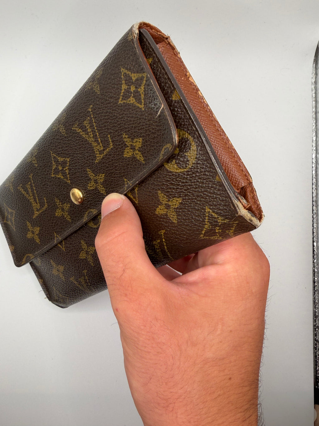 Le Portefeuille Louis Vuitton Sarah - Toile Monogram STYL