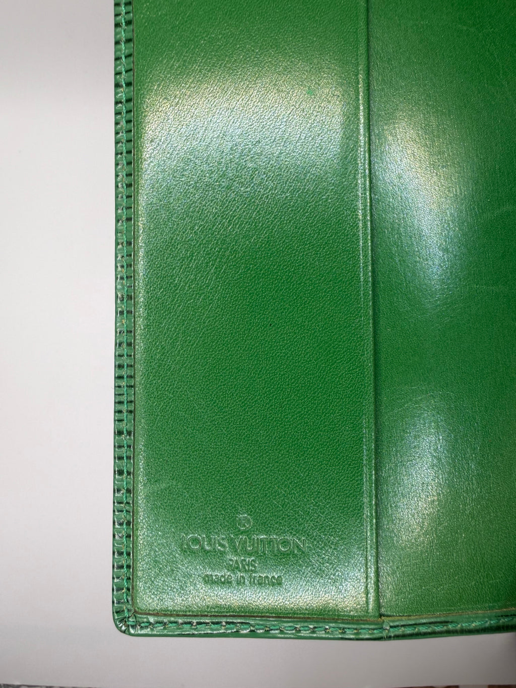 Le Porte-Chéquier Louis Vuitton - Cuir Épi Vert STYL