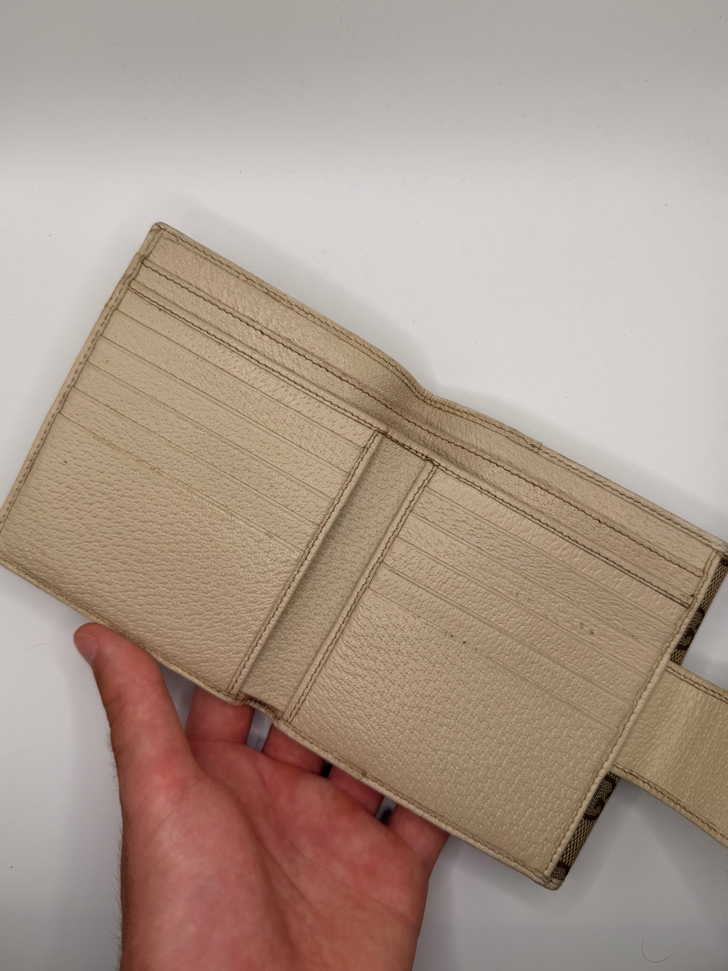 Le Portefeuille Gucci Abbey D-Ring Compact - Toile GG Beige