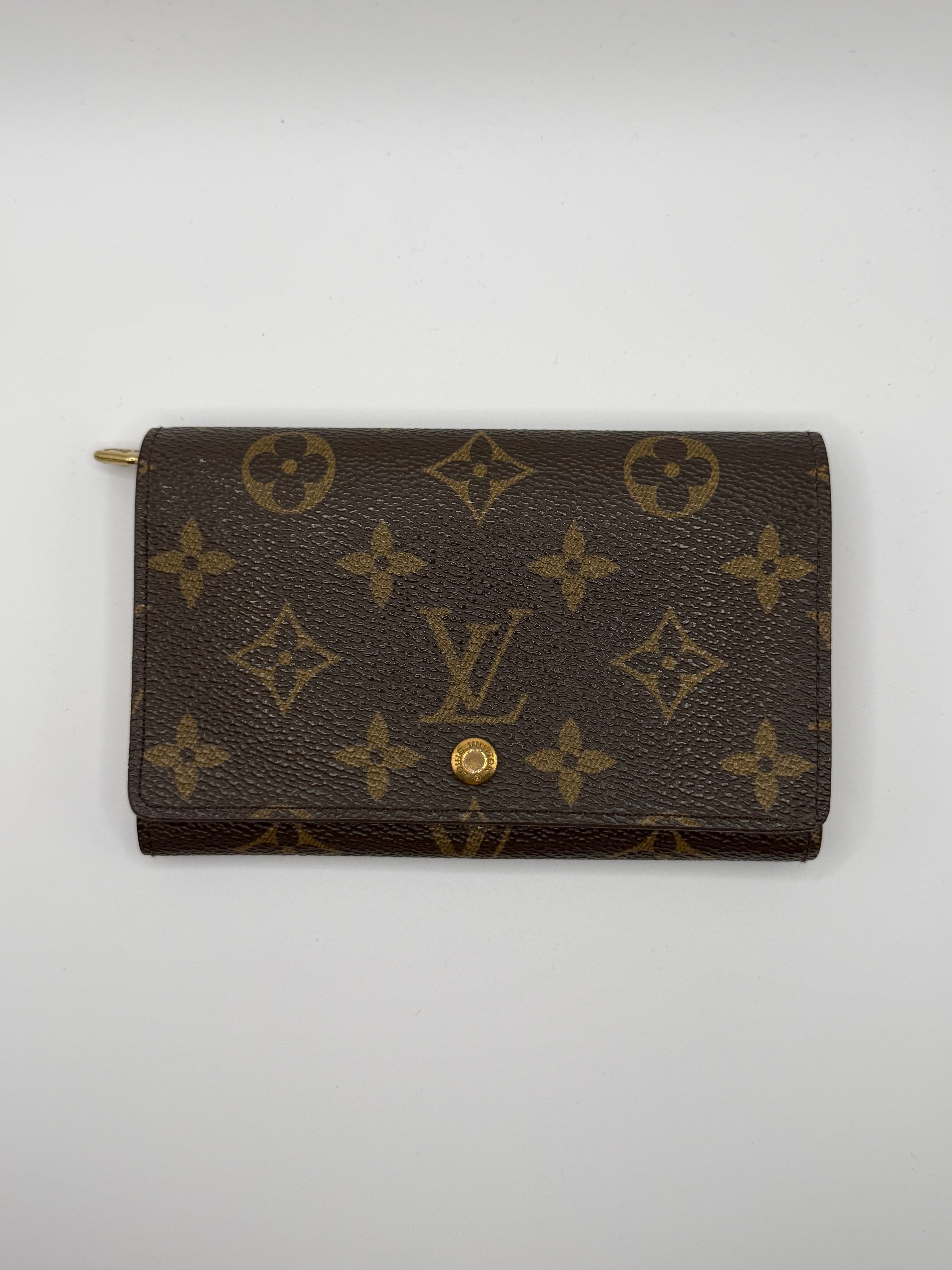 Le Portefeuille Louis Vuitton Trésor - Toile Monogram STYL