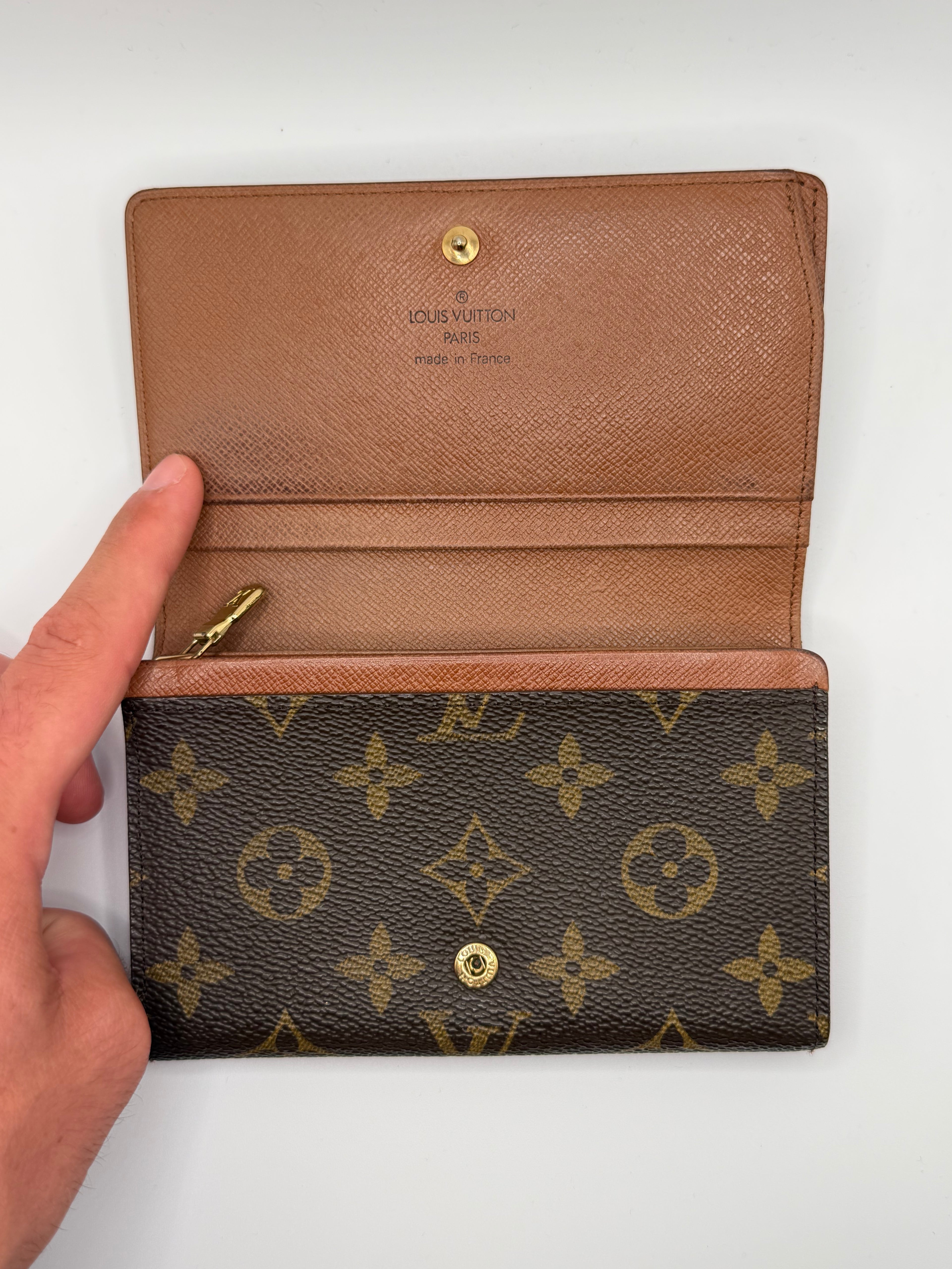 Le Portefeuille Louis Vuitton Trésor - Toile Monogram STYL