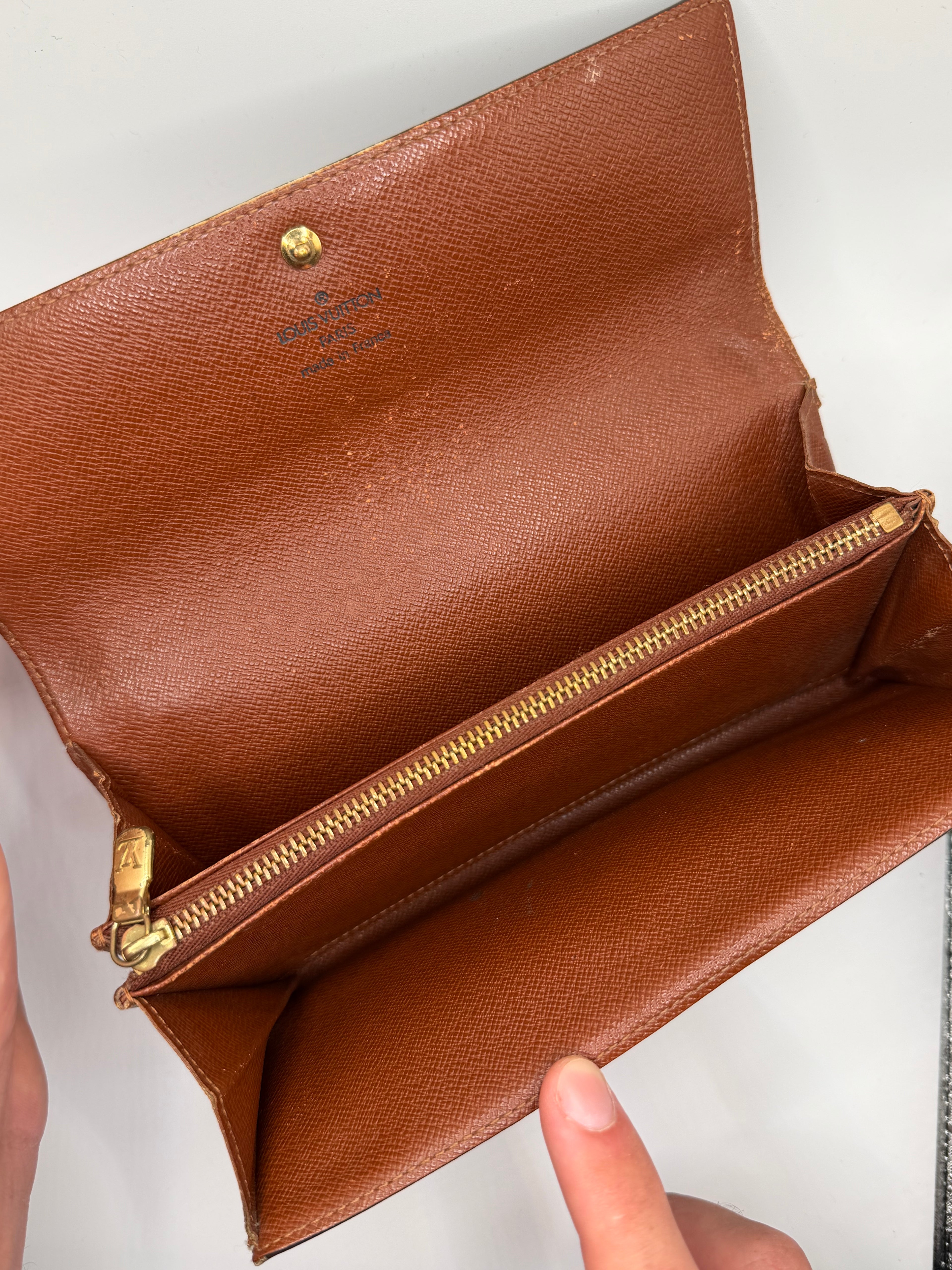 Le Portefeuille Louis Vuitton Sarah - Toile Monogram STYL