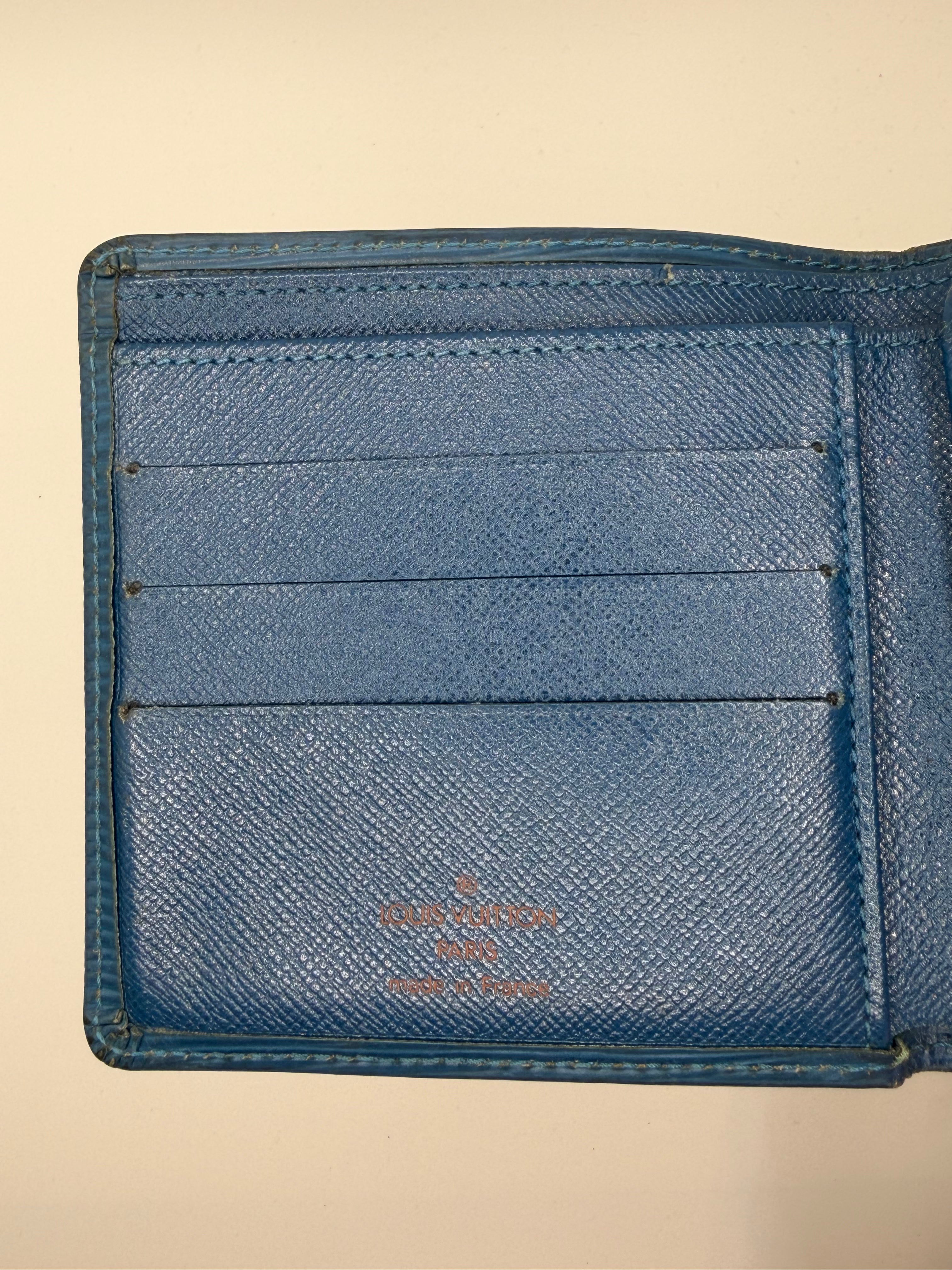 Le Portefeuille Louis Vuitton Marco - Cuir Épi Bleu STYL