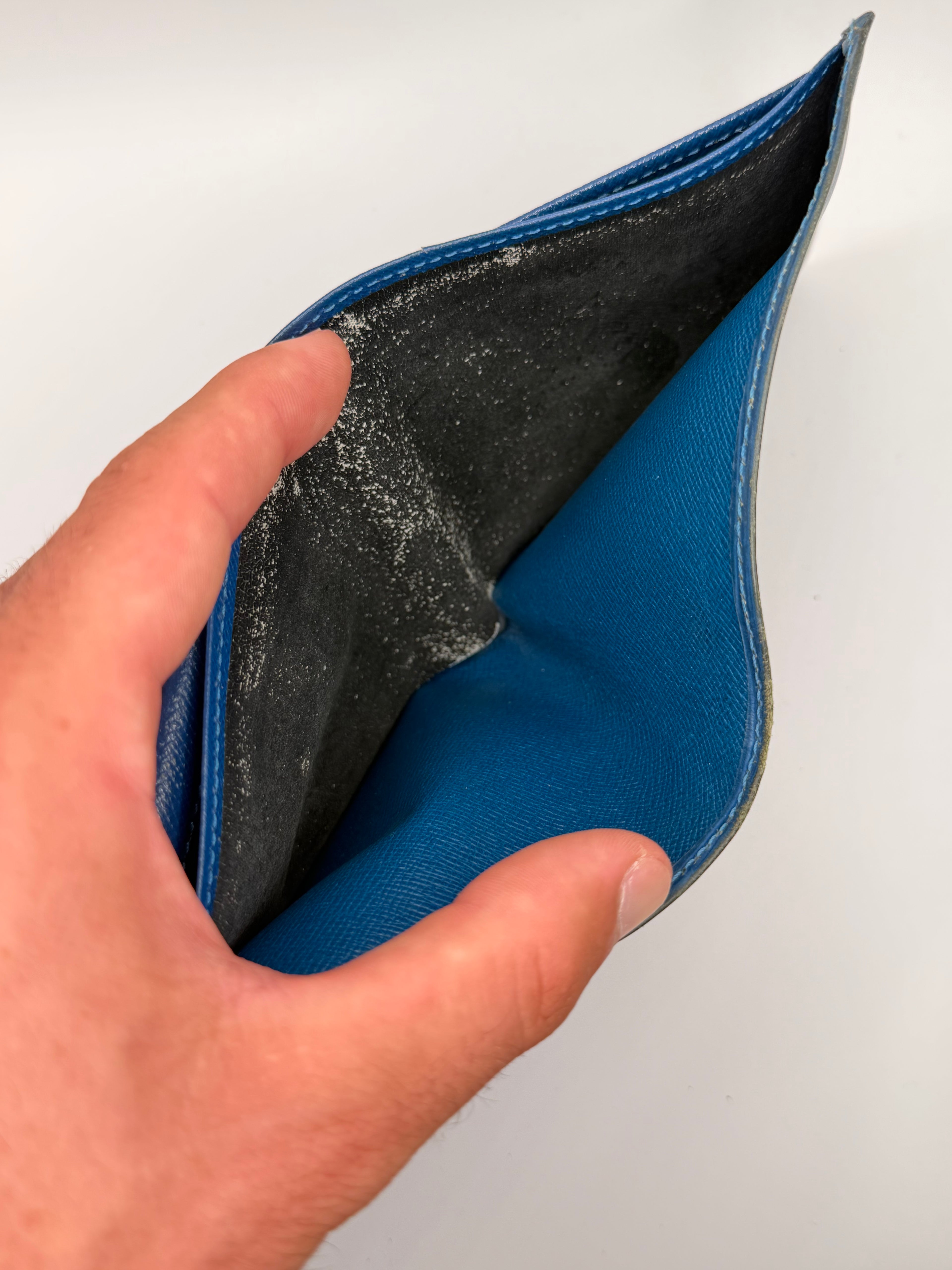 Le Portefeuille Louis Vuitton Marco - Cuir Épi Bleu STYL